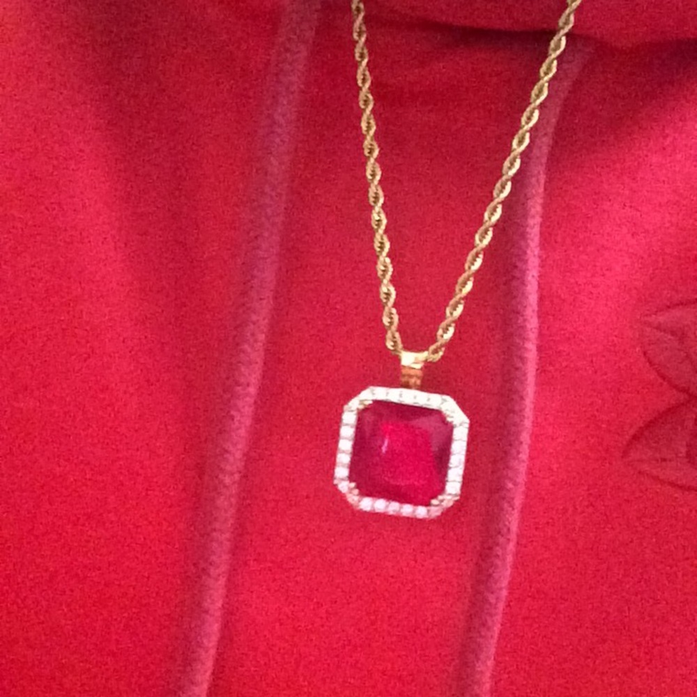 Chain with ruby and diamonds